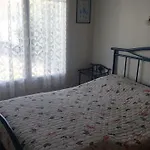 Maison Bord De *