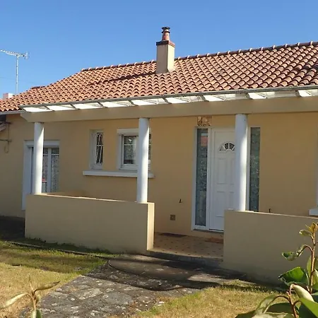 בית נופש Maison Bord De *