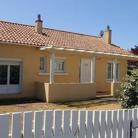 Maison Bord De Holiday home *